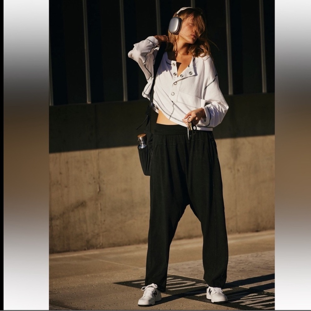NWOT🎉RARE! Free People Movement Hot Shot Harem Pants Black Small Sweatpants